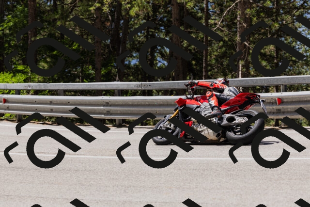 202506281206-_04A4839_c3_