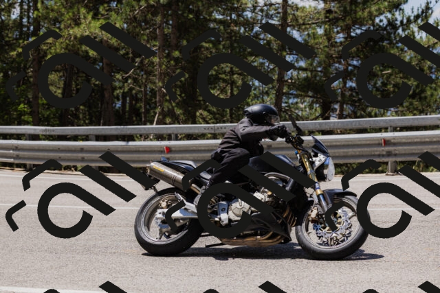 202506281211-_04A4857_c3_