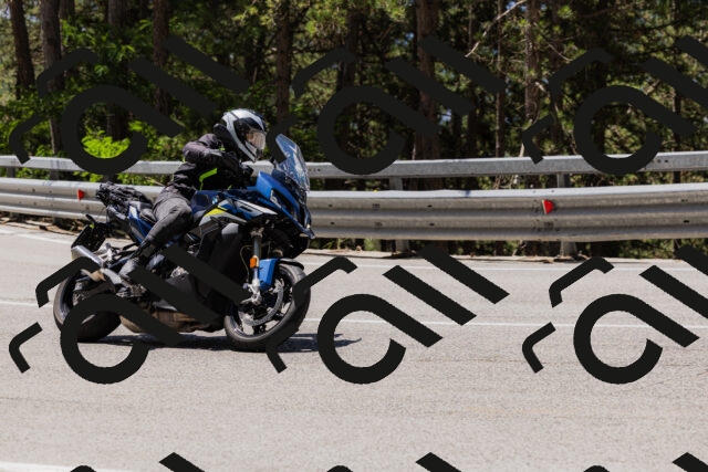 202506281212-_04A4882_c3_