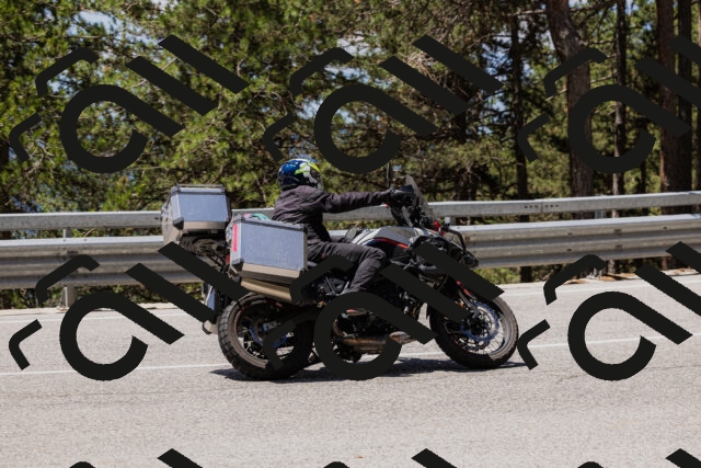 202506281213-_04A4894_c3_