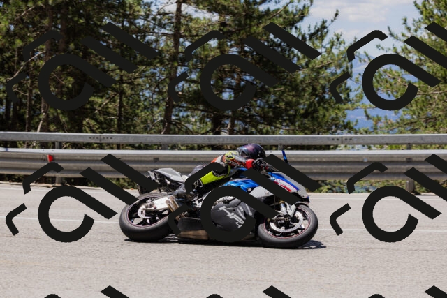 202506281213-_04A4896_c3_