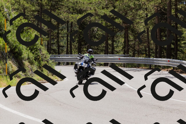 202506281219-_04A4927_c3_