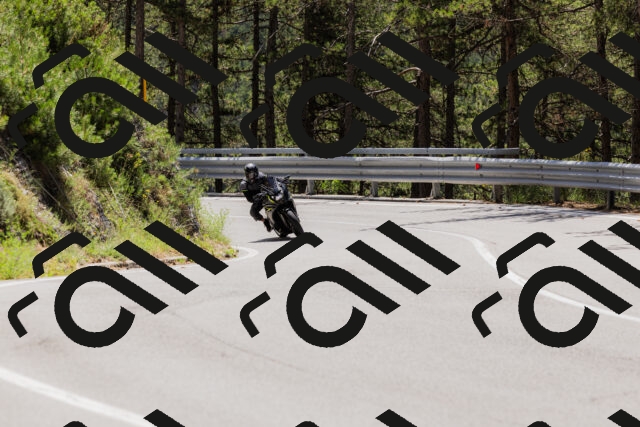 202506281224-_04A4966_c3_