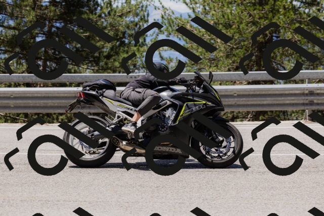 202506281224-_04A4974_c3_