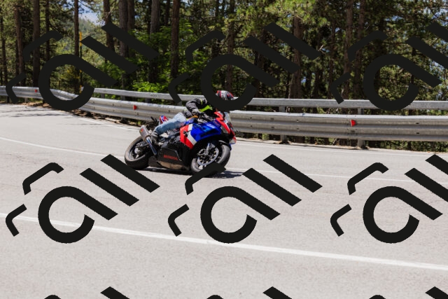 202506281240-_04A5084_c3_