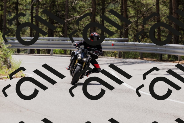 202506281242-_04A5098_c3_