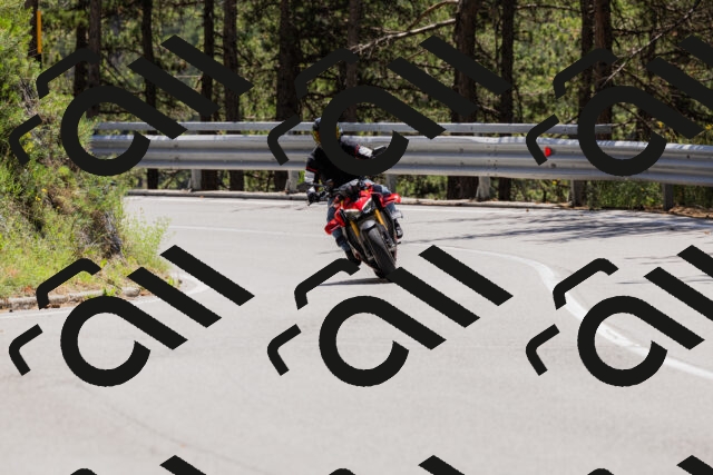 202506281246-_04A5146_c3_