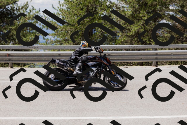 202506281250-_04A5164_c3_