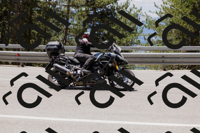 202506281250-_04A5167_c3_