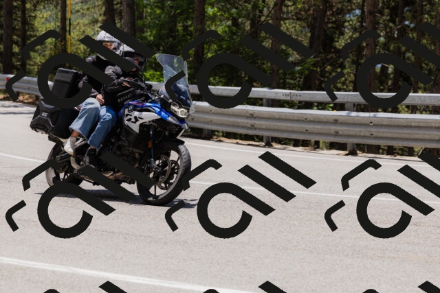 202506281253-_04A5183_c3_