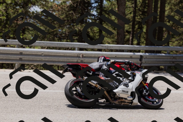 202506281302-_04A5212_c3_