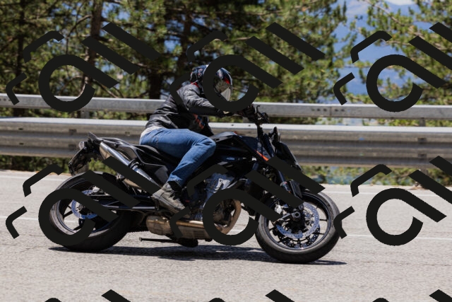 202506281302-_04A5224_c3_