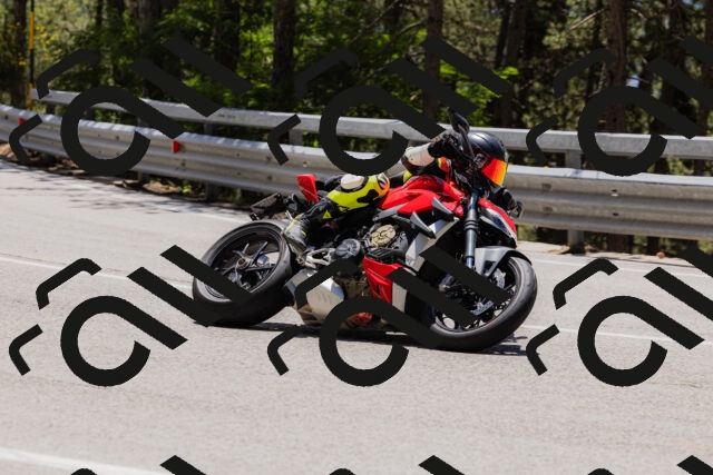 202506281304-_04A5236_c3_