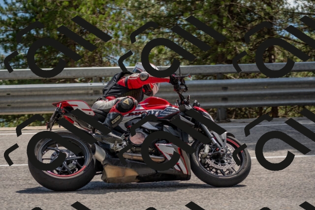 202506281506-DSC_6002_c4_