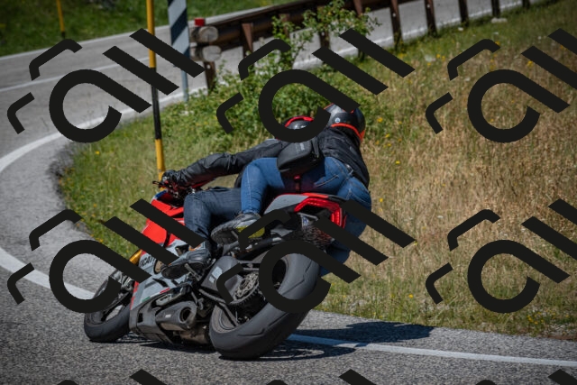 20250630123949-_5007448_am_