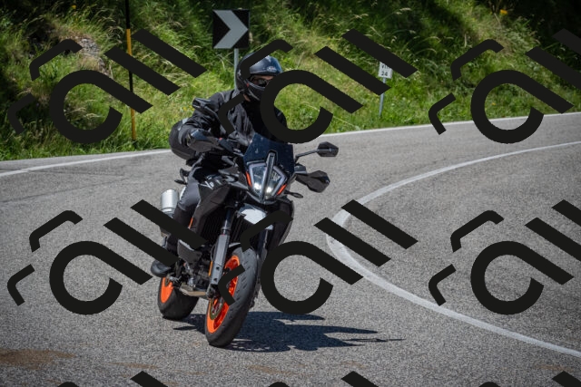 20250630124032-_5007477_am_