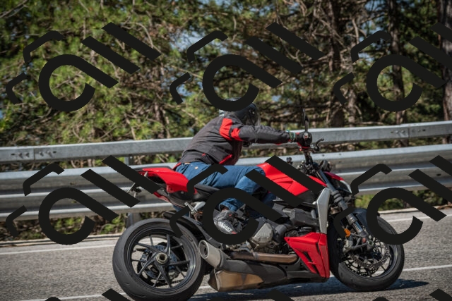 20250706101854-_5007857_am_