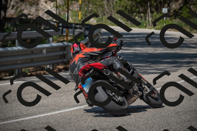 20250706101925-_5007868_am_