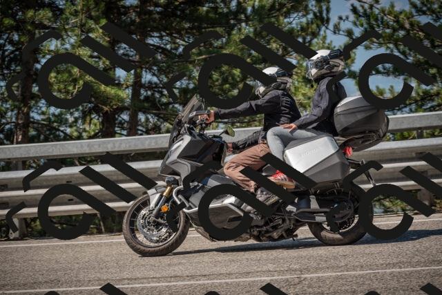 20250706102142-_5007883_am_