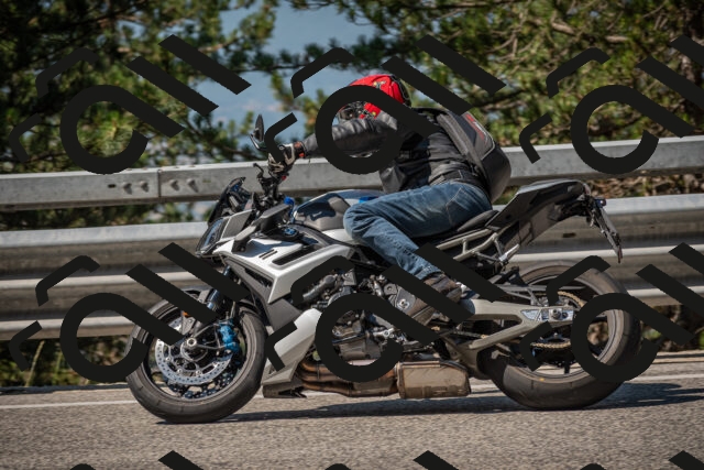 20250706102843-_5007944_am_