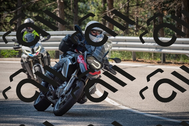 20250706103221-_5007956_am_