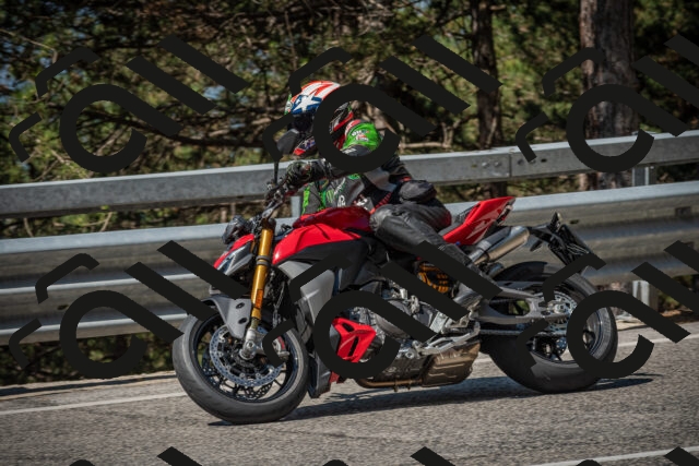 20250706103516-_5008003_am_