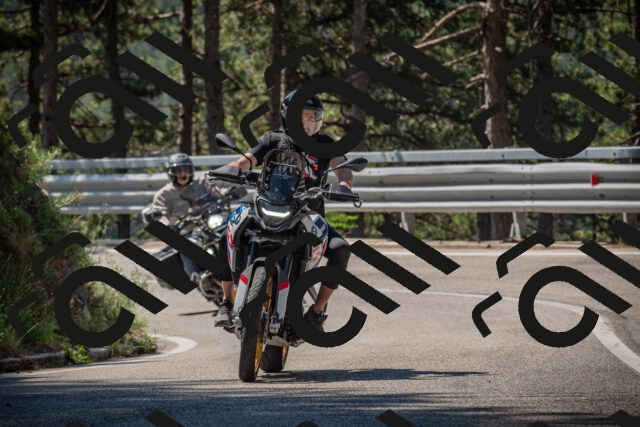 20250706104219-_5008049_am_