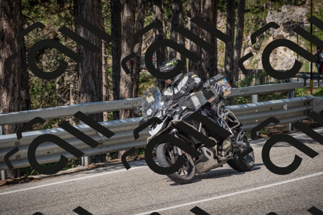 20250706104447-_5008084_am_