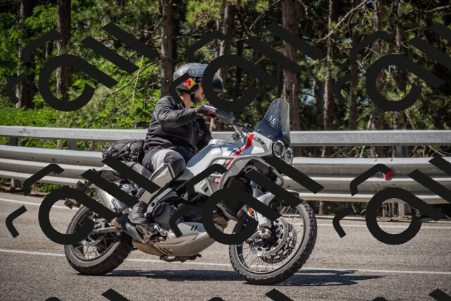 20250706105752-_5008199_am_