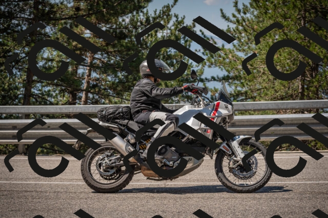 20250706105752-_5008200_am_