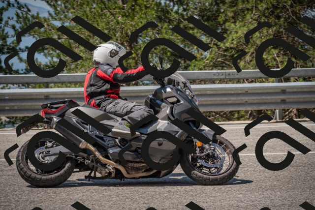 20250706111146-_5008278_am_