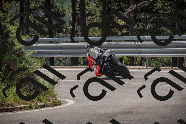 20250706111325-_5008300_am_