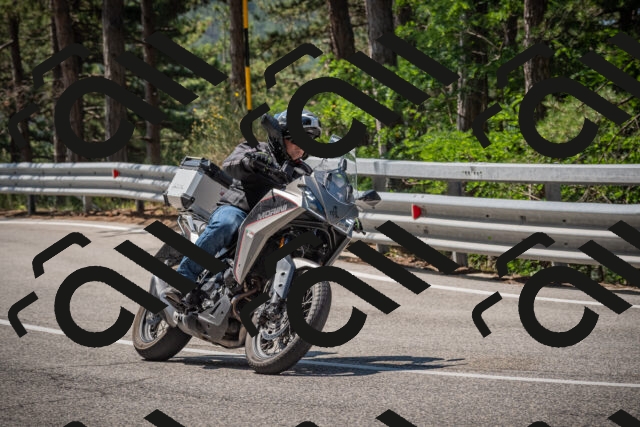 20250706111702-_5008334_am_