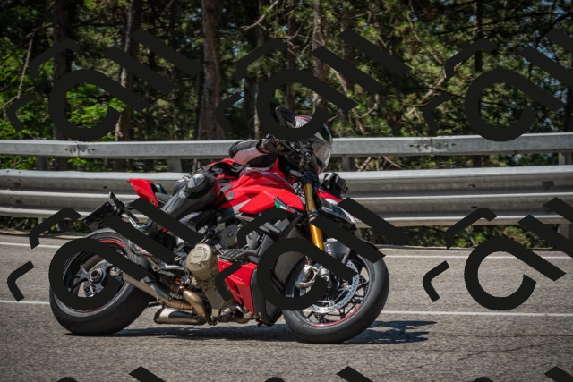 20250706111726-_5008359_am_