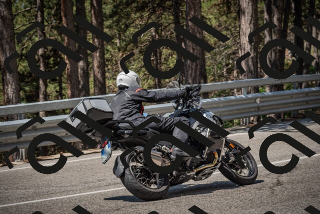 20250706112340-_5008437_am_