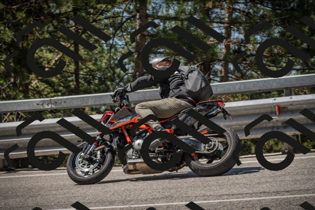 20250706112353-_5008445_am_