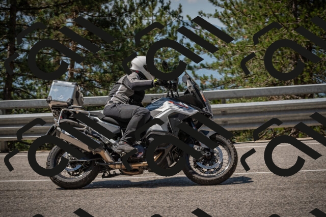 20250706112408-_5008458_am_