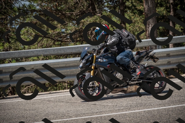 20250706112430-_5008464_am_