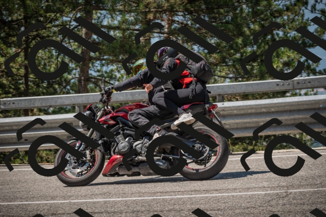 20250706112432-_5008467_am_