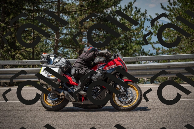 20250706113203-_5008516_am_