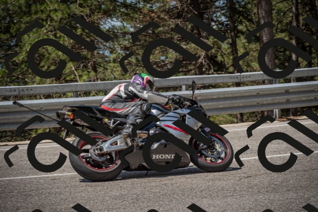 20250706113900-_5008616_am_