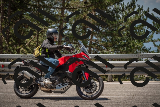 20250706114411-_5008677_am_