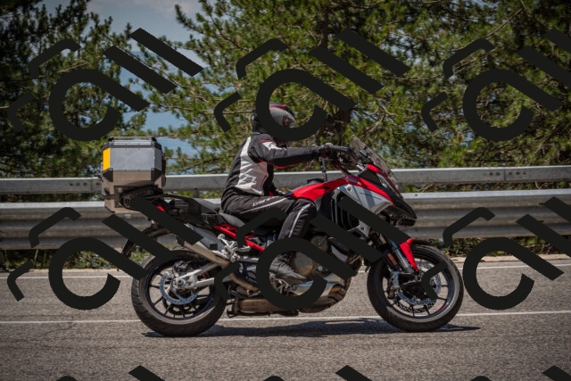 20250706120136-_5008808_am_