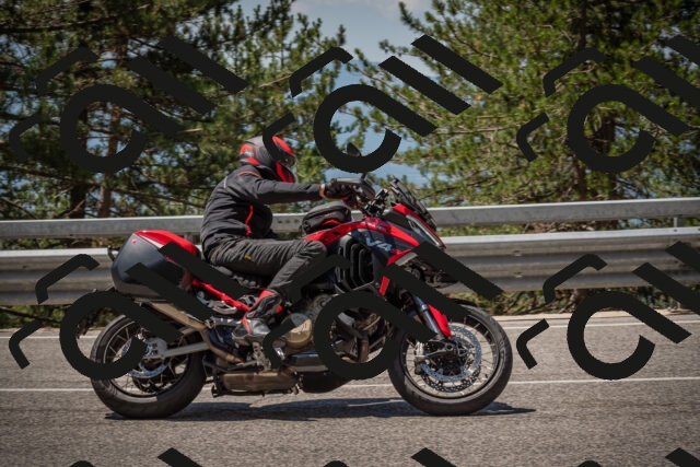 20250706120144-_5008814_am_