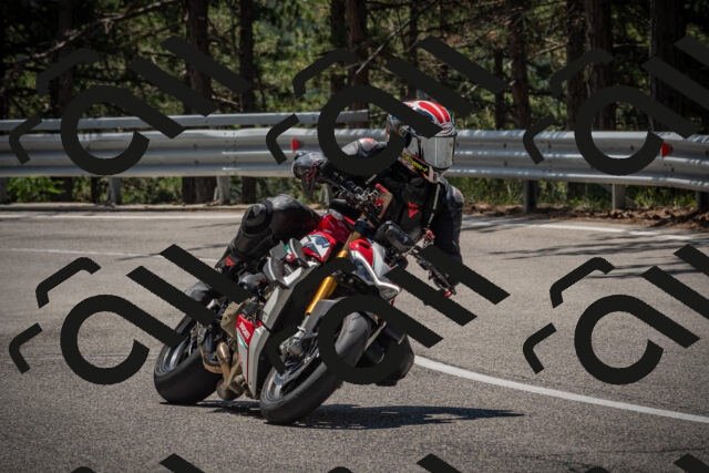 20250706120422-_5008848_am_