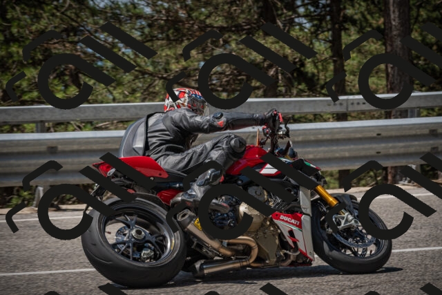 20250706120423-_5008850_am_