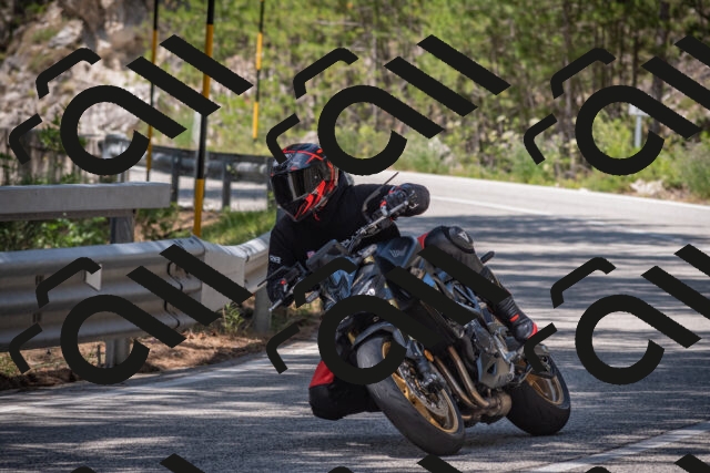 20250706122845-_5009104_am_