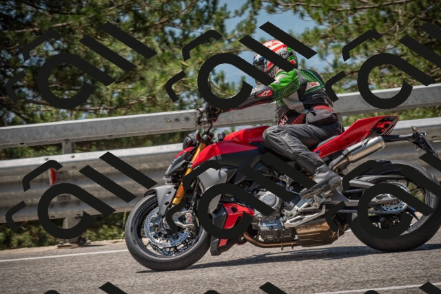 20250706123447-_5009192_am_