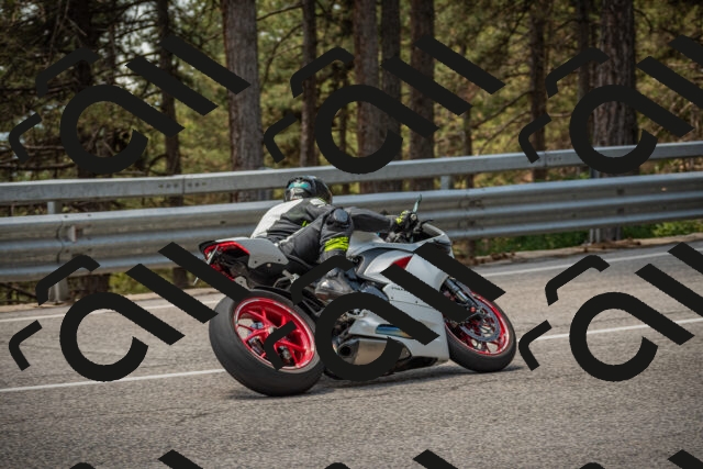 20250706125800-_5009387_am_