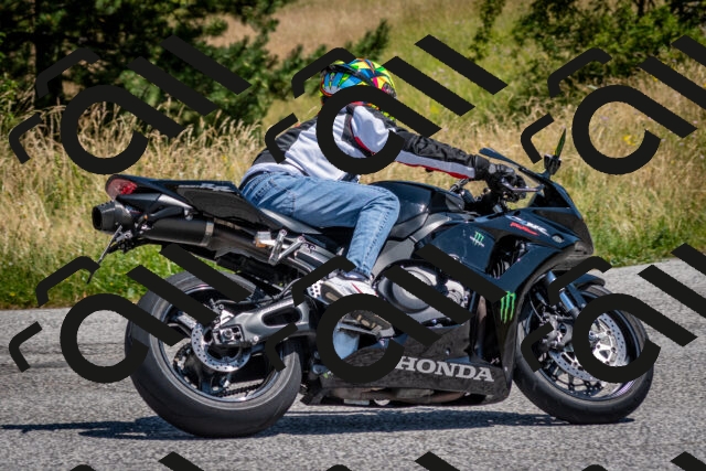 202507061202-DSC_5212-2_c2